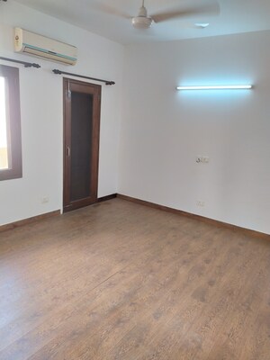 Master Bedroom in 3 BHK Builder Floor at Greater Kailash I – for Rent
