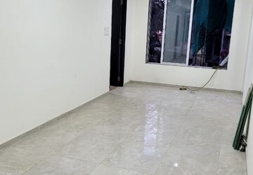 Room in 2.5 BHK Apartment at Arihant Residency Sion, Sion – for Sale