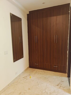 Room in 2 BHK Builder Floor at Huda CGHS, Sector 56 – for Rent