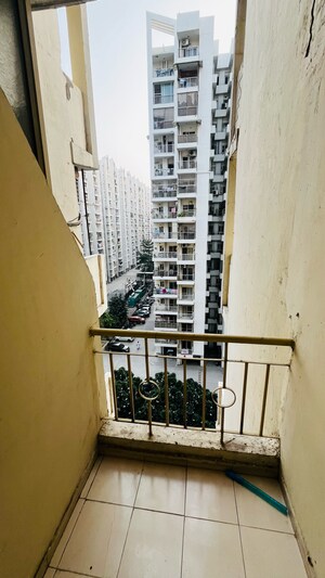 Staircase in 2.5 BHK Apartment at KW Srishti, Raj Nagar Extension – for Rent