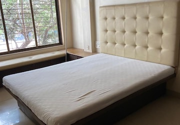 Bedroom in 2 BHK Apartment at Sahil CHS Vile Parle, Vile Parle East – for Rent