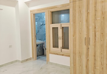 2 BHK Builder Floor For Rent in Saket