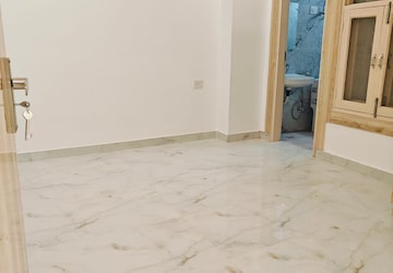 Room in 2 BHK Builder Floor at Saket – for Rent