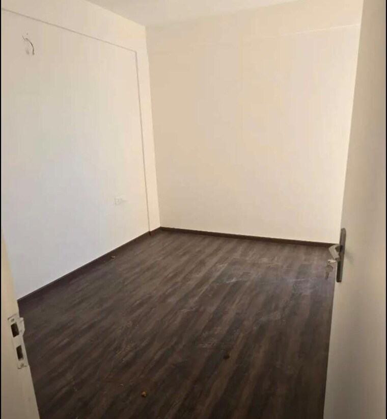 Room, sushma-joynest-zrk 3 Bedroom 1350 Sq.Ft. Apartment In Ghazipur Zirakpur 9331900