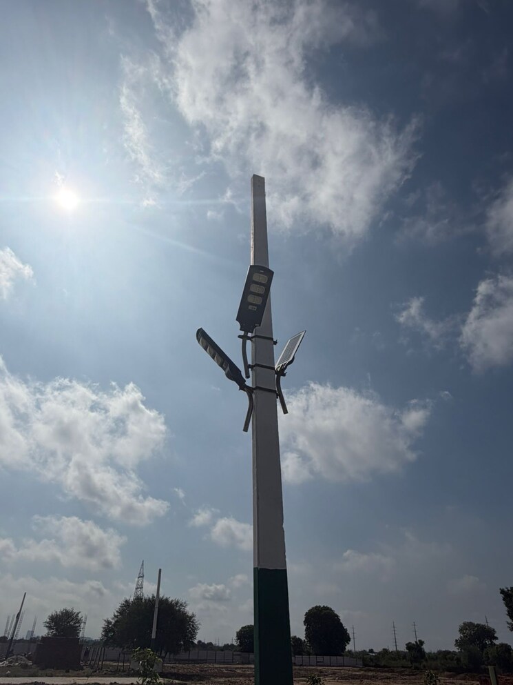 undefined, sector 12  100 Sq.Yd. Plot In Sector 12 Noida 9332027