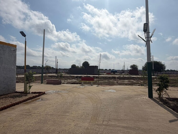 Exterior View, sector 12  100 Sq.Yd. Plot In Sector 12 Noida 9332027