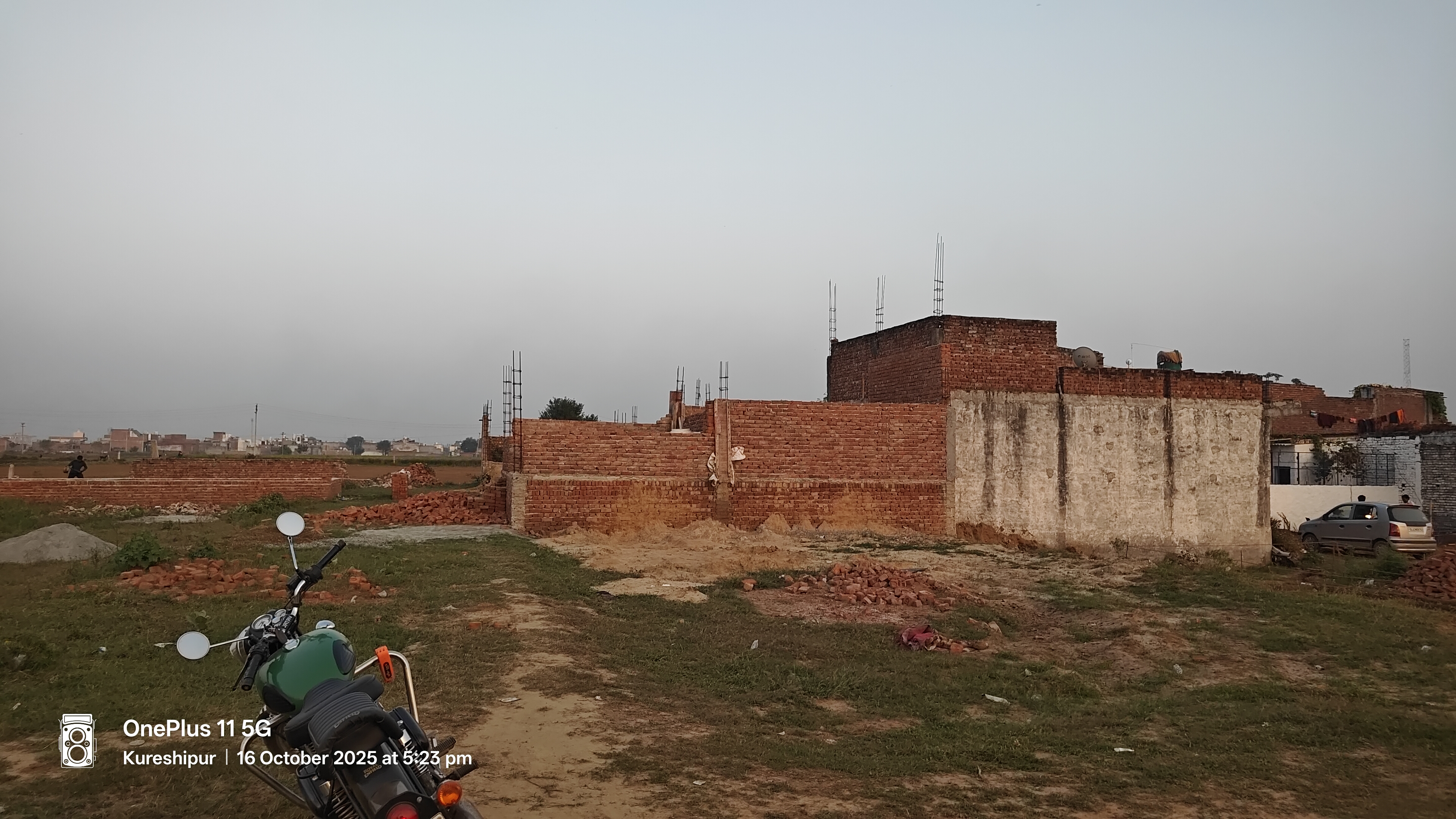 Plot For Sale in Sikri