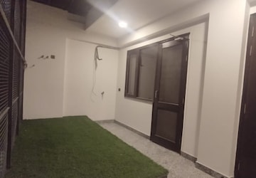 Room in 4 BHK Builder Floor at Malviya Nagar – for Sale