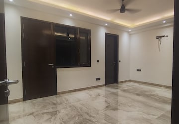 Room in 4 BHK Builder Floor at Malviya Nagar – for Sale