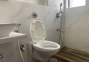 Bathroom in 1 BHK Apartment at Sindhi Society, Chembur – for Rent