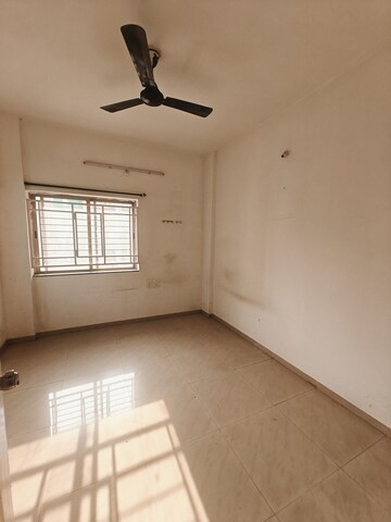 Room in 3 BHK Apartment at Dreams Rhythm, Bavdhan – for Rent