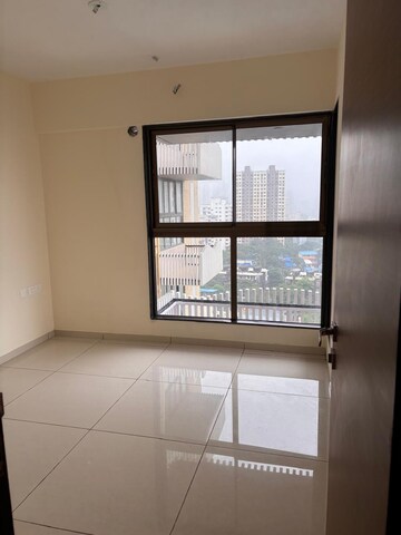 Room in 1 BHK Apartment at Chandak 34 Park Estate, Goregaon West – for Rent