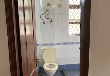 Bathroom in 3 BHK Apartment at Smart World Orchard, Sector 61 – for Sale