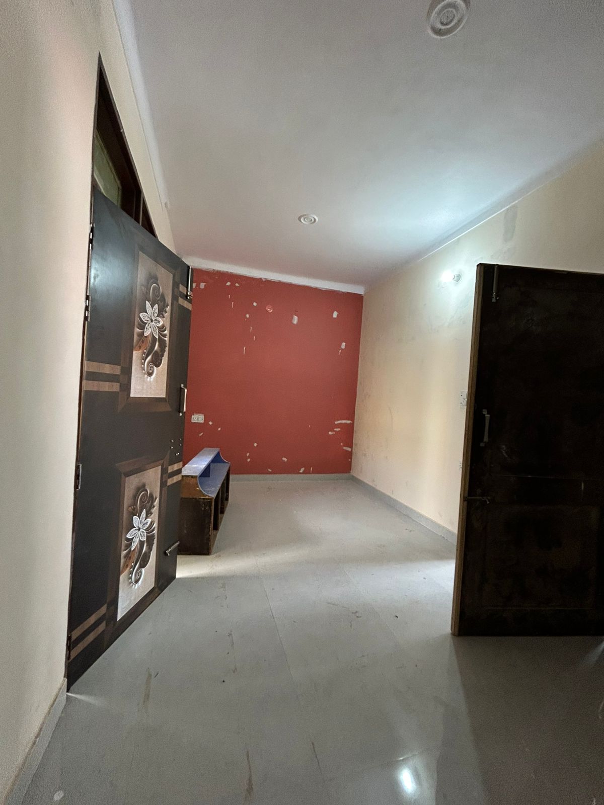 Retail Shop For Sale in Migsun Alpha Central