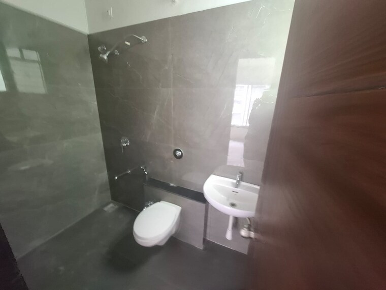 Bathroom, sara-metroville 1 Bedroom 650 Sq.Ft. Apartment In Punawale Pune 9332367