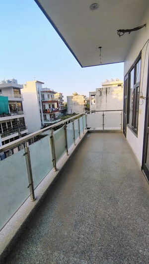 Balcony in 3 BHK Builder Floor at Sushant Lok 3, Sector 57 – for Rent