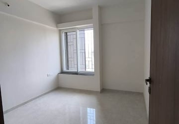 Room in 2 BHK Apartment at Majestique Marbella Phase 1, Kharadi – for Rent