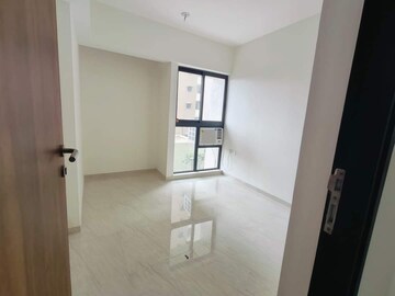 Room in 1 BHK Apartment at Lodha Crown Quality Homes, Majiwada – for Rent