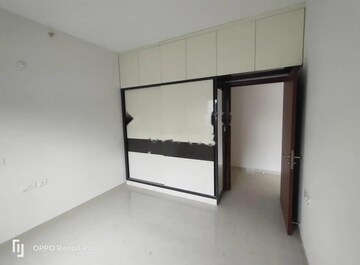 Room in 3 BHK Apartment at Mahendra Aarna, Electronic City Phase ii – for Rent