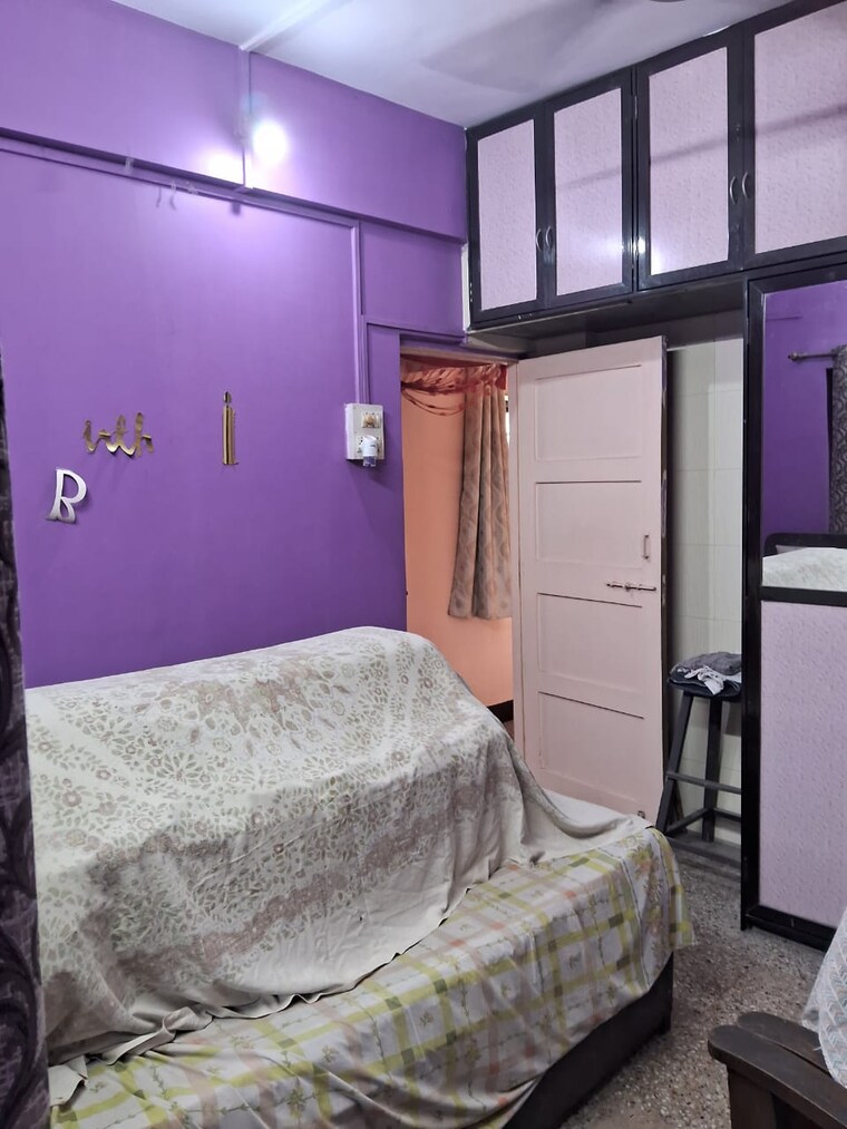 Bedroom, dombivli east 1 Bedroom 500 Sq.Ft. Apartment In Dombivli East Thane 9332427