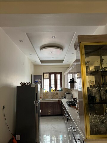 Building Lobby in 3.5 BHK Builder Floor at AS Tower, Sector 45 – for Rent