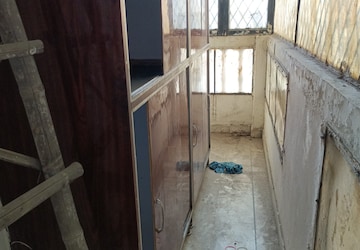 Balcony in 1 BHK Builder Floor at Vaishali Sector 5 – for Rent
