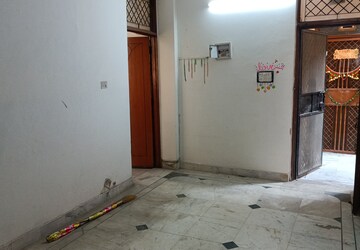 Living Room in 1 BHK Builder Floor at Vaishali Sector 5 – for Rent