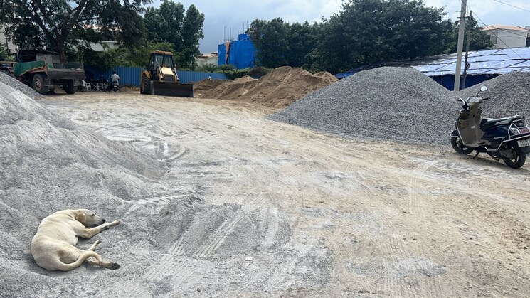  Parking, kondapur Commercial Land 1100 Sq.Yd. In Kondapur Hyderabad 9332516