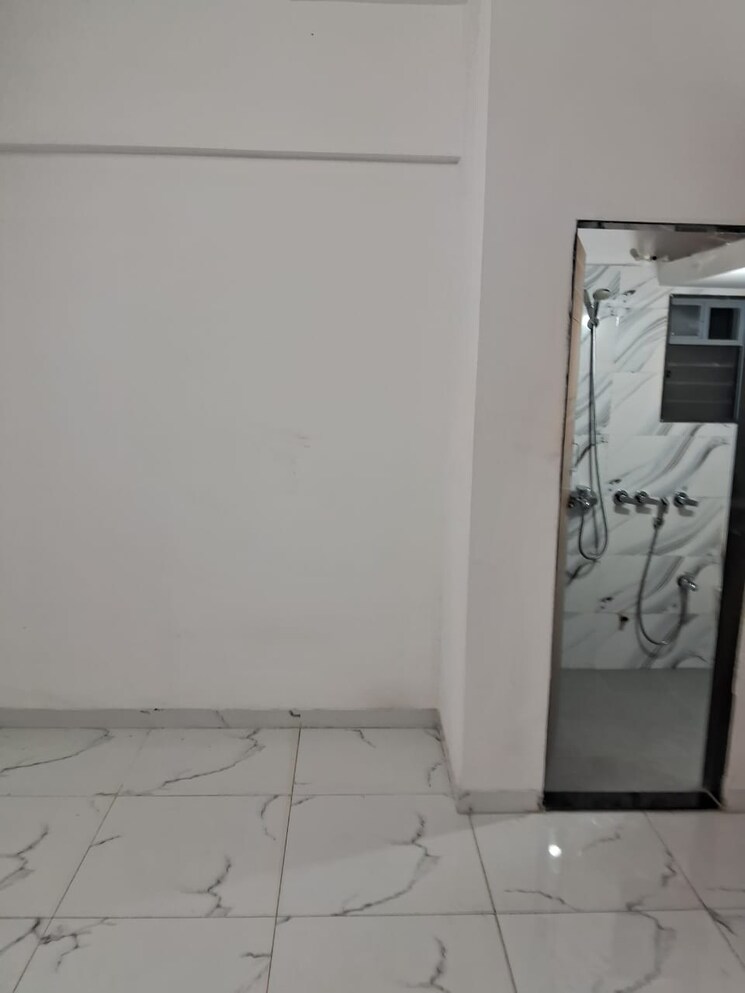 Room, dombivli east 1 Bedroom 500 Sq.Ft. Apartment In Dombivli East Thane 9332563