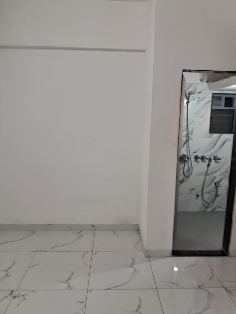 Room, dombivli east 1 Bedroom 500 Sq.Ft. Apartment In Dombivli East Thane 9332563