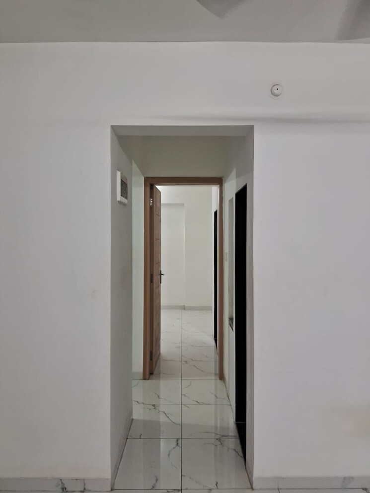 Room, dombivli east 1 Bedroom 500 Sq.Ft. Apartment In Dombivli East Thane 9332563
