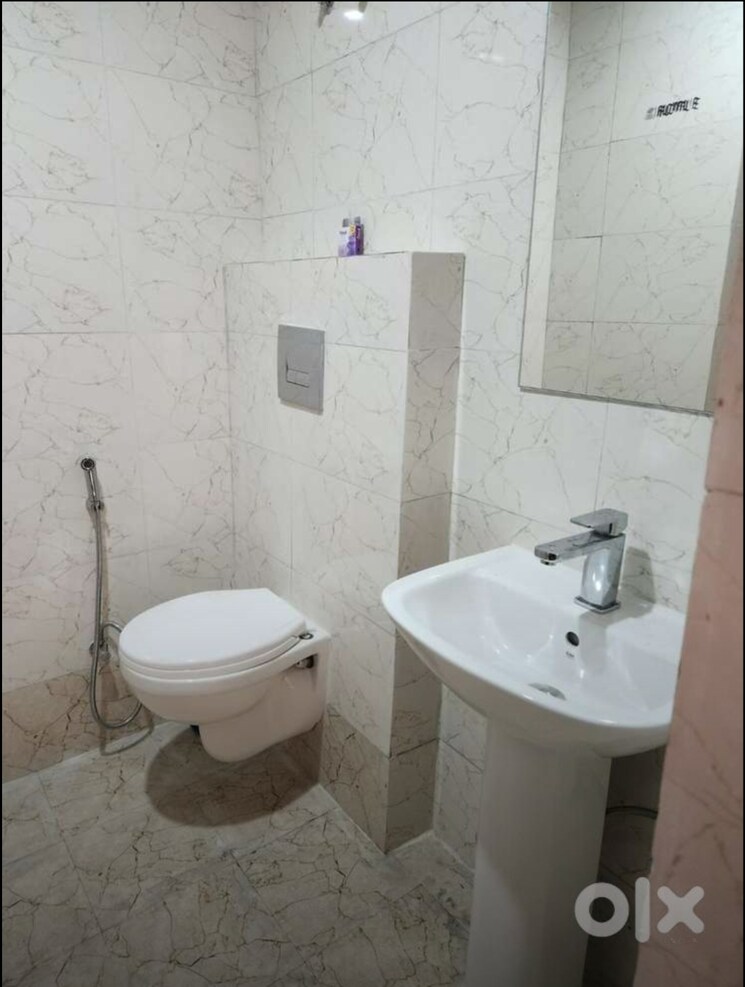 Washroom, chandigarh-citi-center Commercial Office Space 700 Sq.Ft. In Vip Road Zirakpur 9332657
