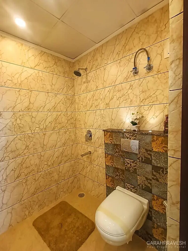 Bathroom, green-valley-residencia 3 Bedroom 1737 Sq.Ft. Apartment In Ghazipur Zirakpur 9332490