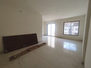 Room in 2 BHK Apartment at Solitaire Residency, Pimple Saudagar – for Sale