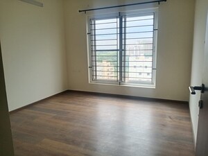 Room in 3 BHK Apartment at Century Horizon, Jakkuru – for Rent