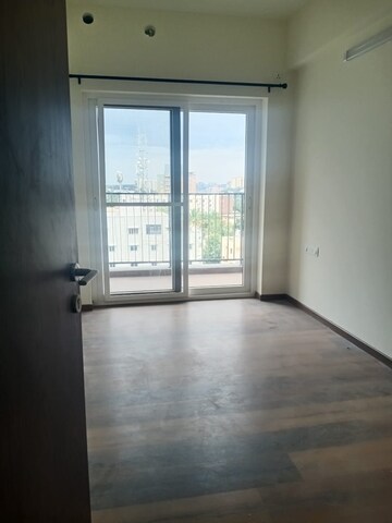 Room in 3 BHK Apartment at Century Horizon, Jakkuru – for Rent