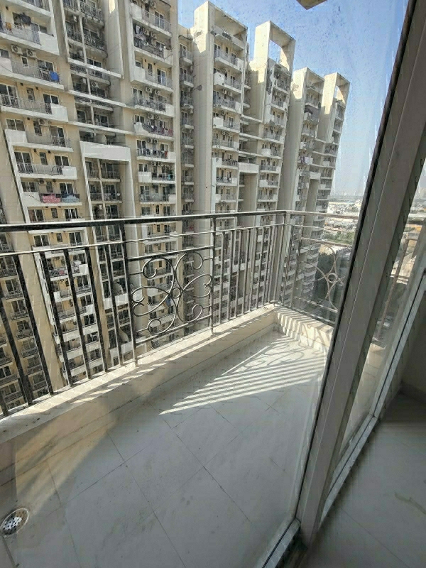 2 BHK Apartment For Rent in Signature The Millennia 2