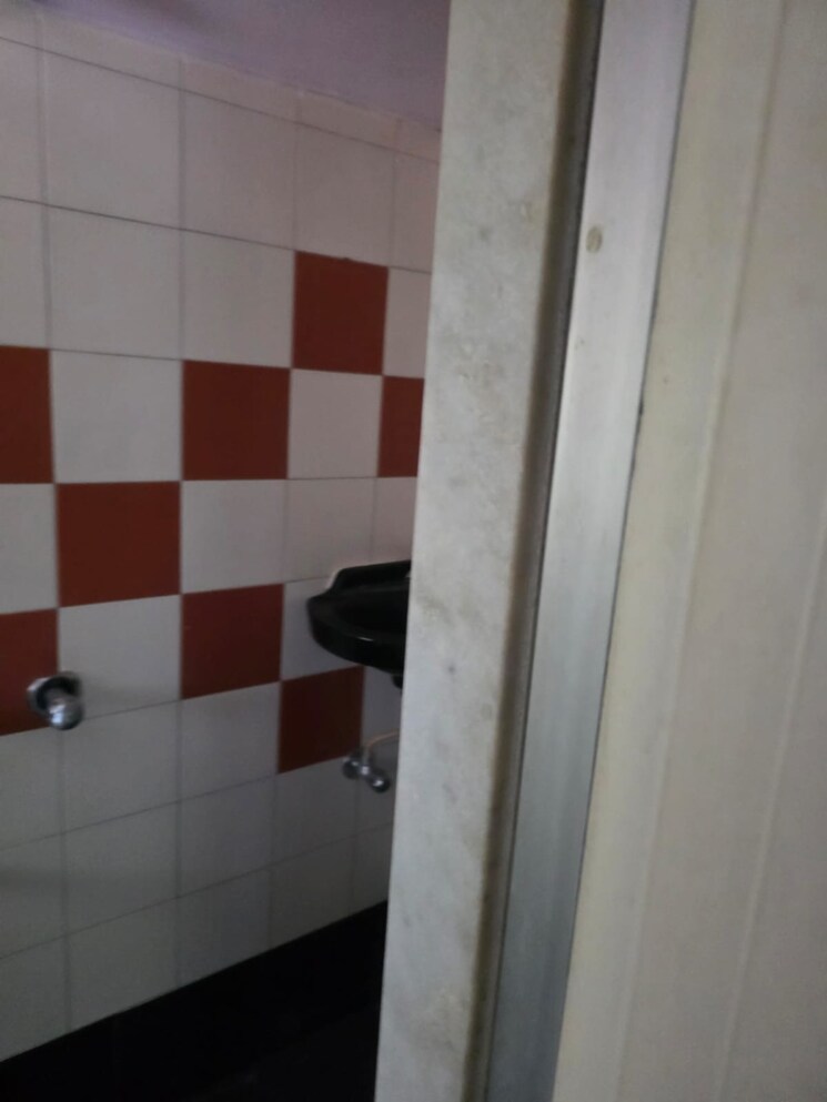 Bathroom, samkeet-chs 2 Bedroom 750 Sq.Ft. Apartment In Vile Parle East Mumbai 9332760