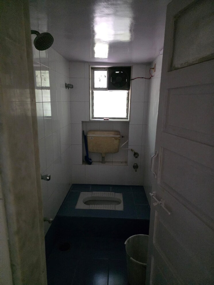 Bathroom, samkeet-chs 2 Bedroom 750 Sq.Ft. Apartment In Vile Parle East Mumbai 9332760
