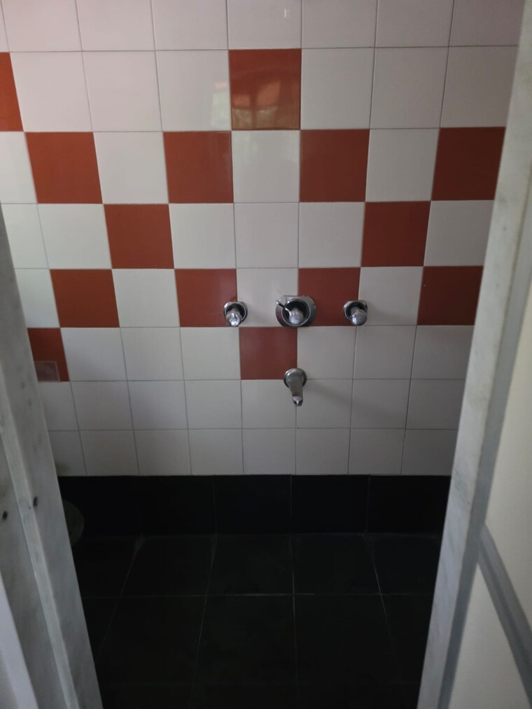 Bathroom, samkeet-chs 2 Bedroom 750 Sq.Ft. Apartment In Vile Parle East Mumbai 9332760