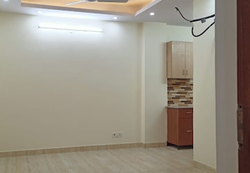 Room in 2 BHK Apartment at Rajpur – for Rent