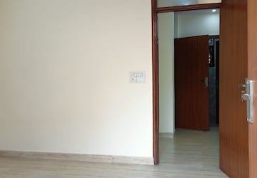 Room in 2 BHK Apartment at Rajpur – for Rent