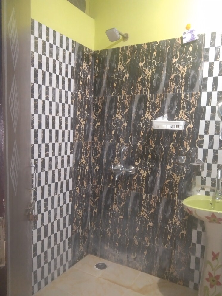 Bathroom, chattarpur 1.5 Bedroom 500 Sq.Ft. Apartment In Chattarpur Delhi 9329103