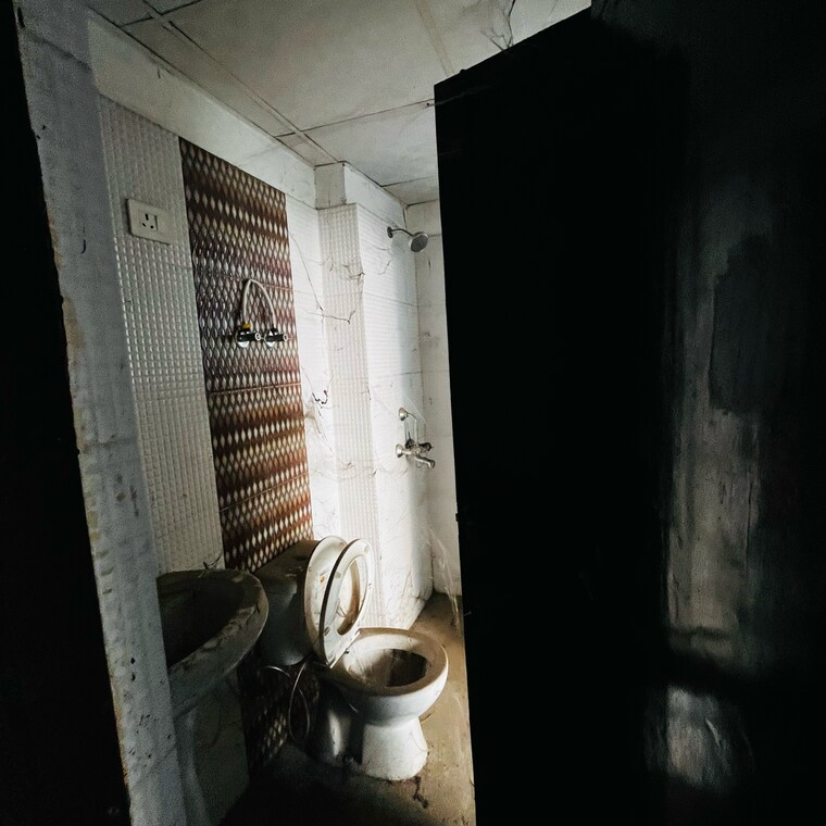 Bathroom, proview-officer-city 3 Bedroom 1405 Sq.Ft. Apartment In Sehani Khurd Ghaziabad 9332870
