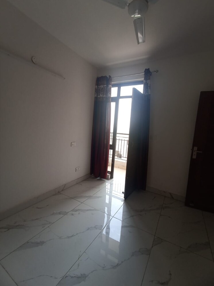 Room, nk-sharma-savitry-greens-2 3 Bedroom 1800 Sq.Ft. Apartment In Ghazipur Zirakpur 9332906