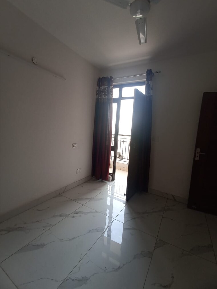 Room, nk-sharma-savitry-greens-2 3 Bedroom 1800 Sq.Ft. Apartment In Ghazipur Zirakpur 9332906