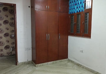 Room in 3 BHK Builder Floor at Sector 1 Vaishali – for Sale