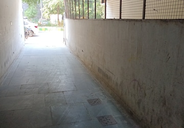 Parking in 3 BHK Builder Floor at Sector 1 Vaishali – for Sale
