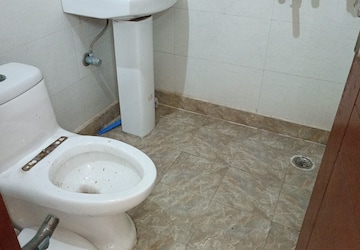 Bathroom in 3 BHK Builder Floor at Sector 1 Vaishali – for Sale