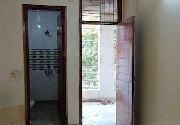 Room in 3 BHK Builder Floor at Sector 1 Vaishali – for Sale